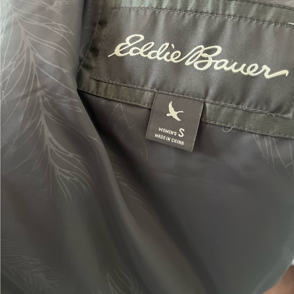 Eddie Bauer Minimal Down Vest - Picture 7 of 9